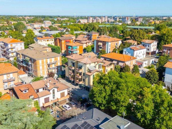 appartamento in vendita a Reggio nell'Emilia in zona Santa Croce