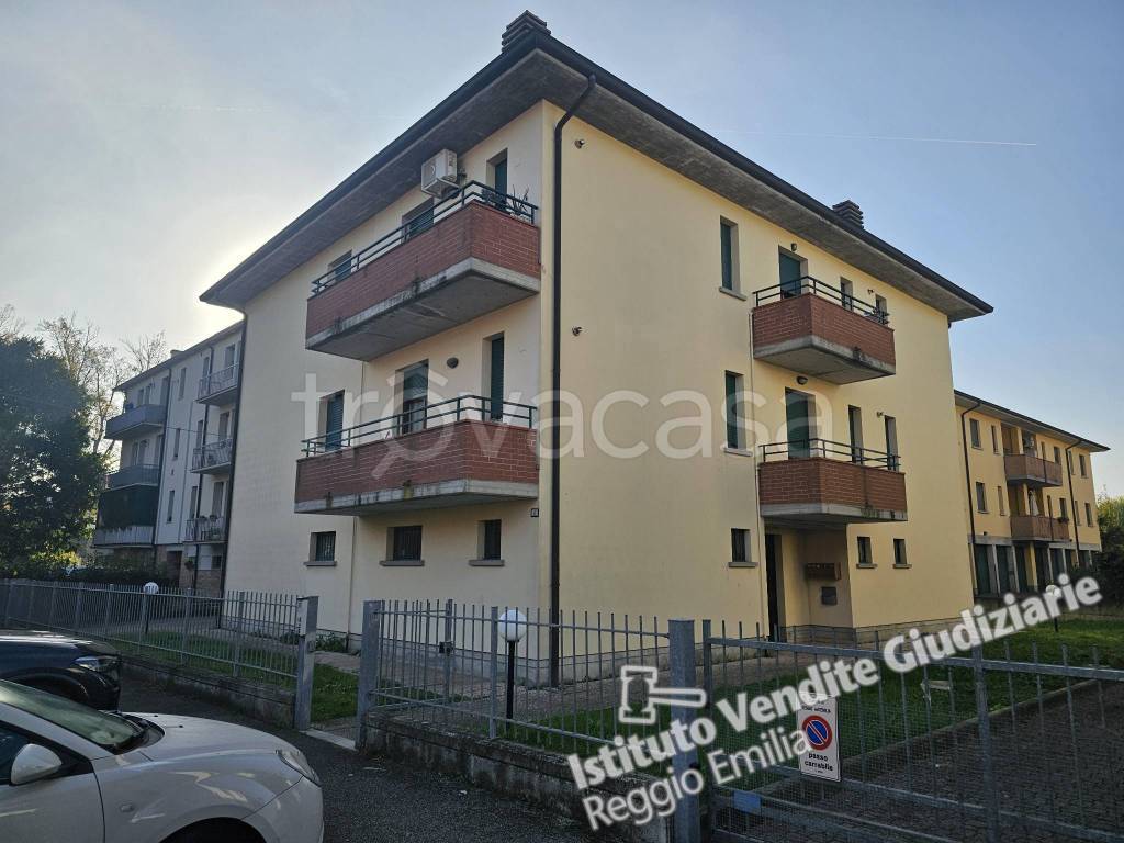 appartamento in vendita a Reggio nell'Emilia in zona Pieve Modolena