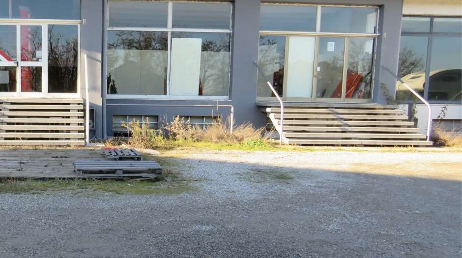 locale commerciale in vendita a Reggio nell'Emilia in zona Mancasale