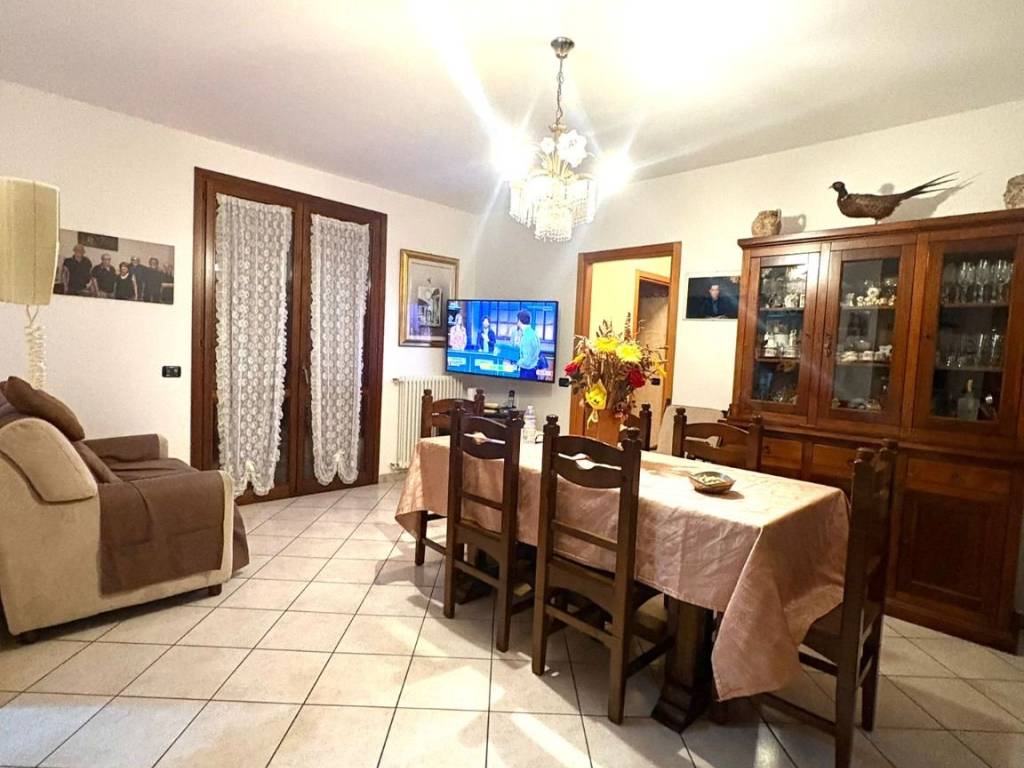 appartamento in vendita a Reggio nell'Emilia in zona Cadè / Gaida