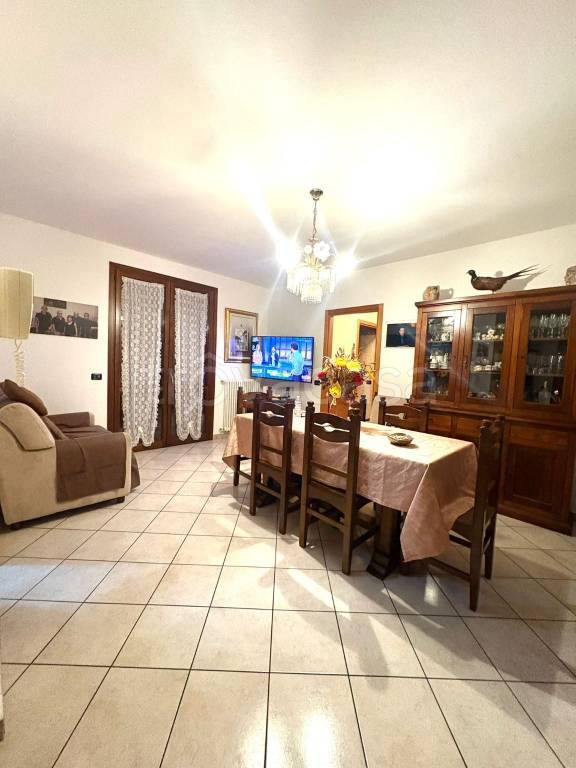 appartamento in vendita a Reggio nell'Emilia in zona Cadè / Gaida