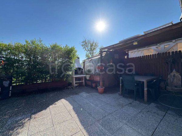 casa indipendente in vendita a Reggio nell'Emilia in zona Marmirolo