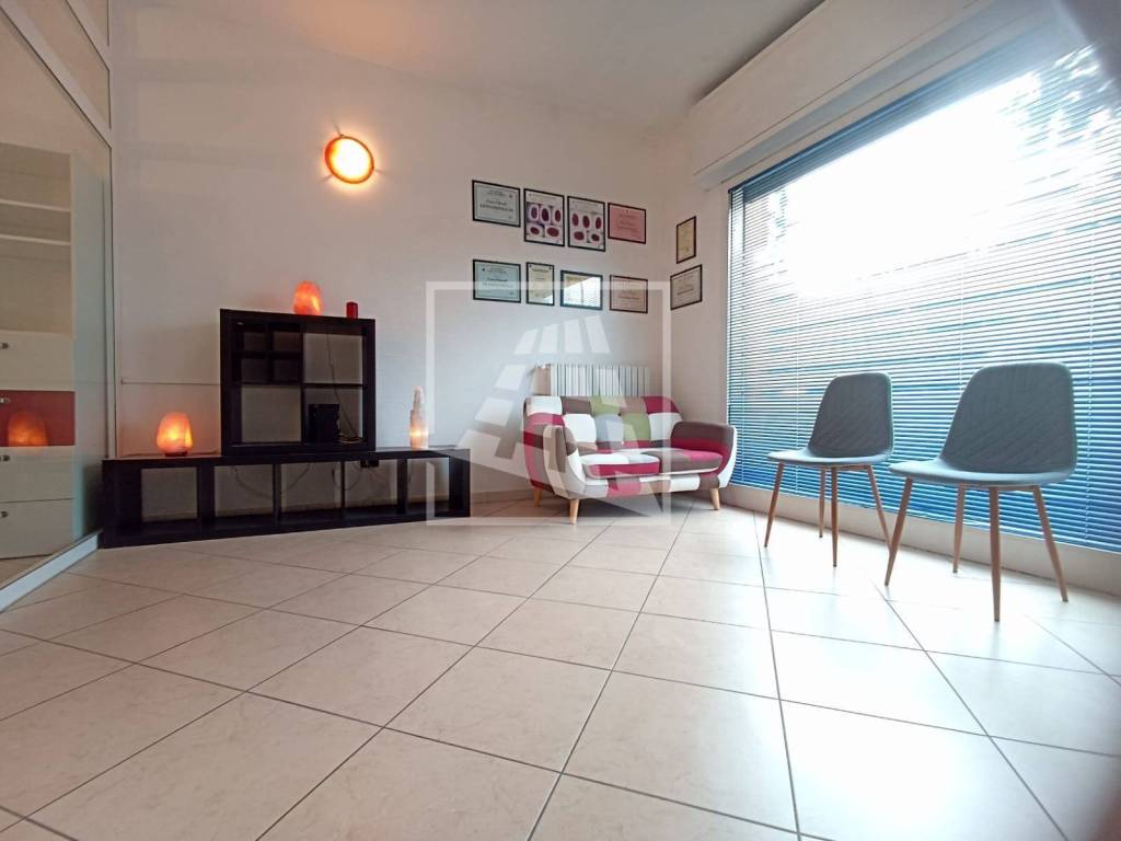 ufficio in vendita a Reggio nell'Emilia