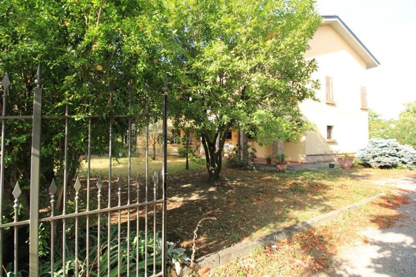 casa indipendente in vendita a Reggio nell'Emilia in zona Mancasale