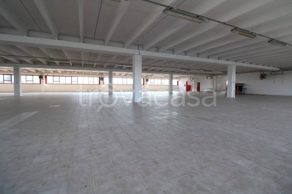 capannone in vendita a Reggio nell'Emilia in zona Mancasale