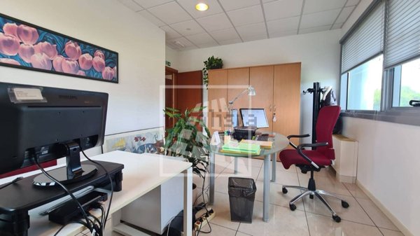 ufficio in vendita a Reggio nell'Emilia