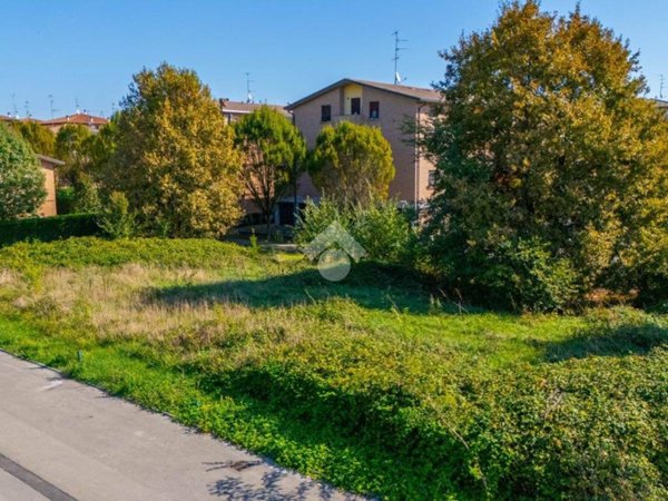 terreno agricolo in vendita a Reggio nell'Emilia in zona Pieve Modolena