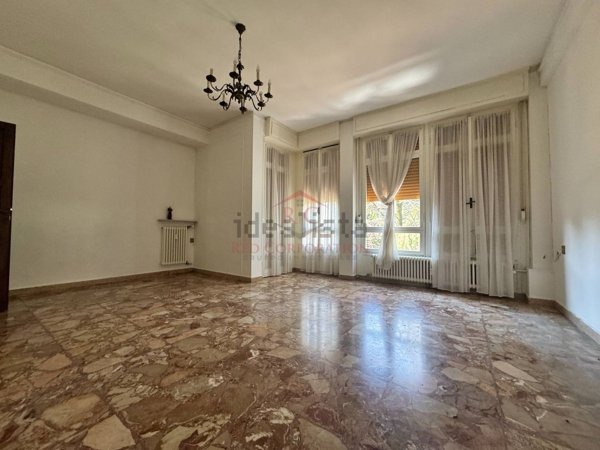 appartamento in vendita a Reggio nell'Emilia in zona Città Storica