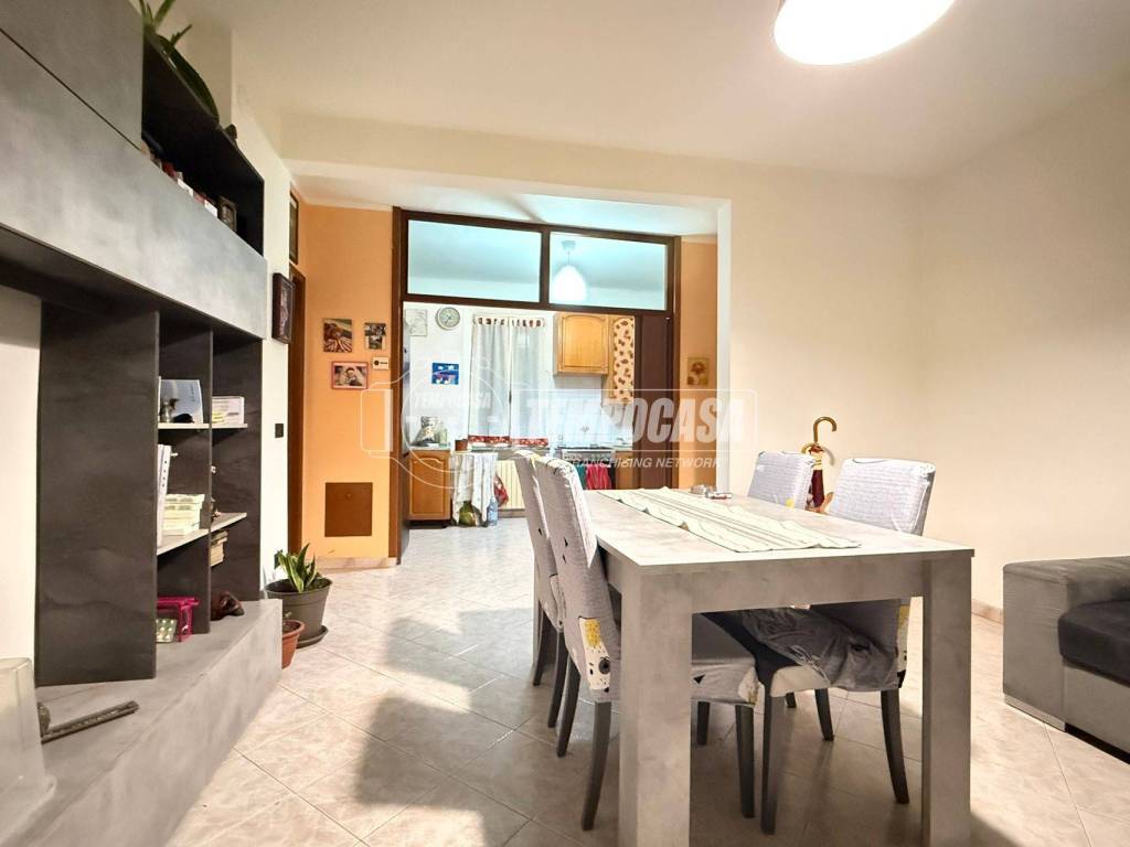 appartamento in vendita a Reggio nell'Emilia in zona Città Storica