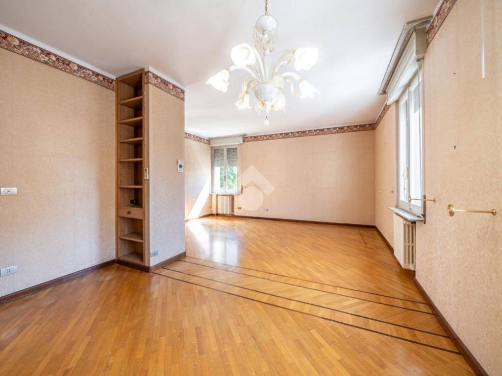 appartamento in vendita a Reggio nell'Emilia in zona Mirabello