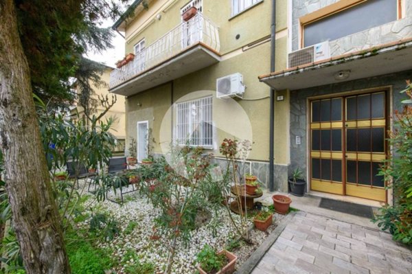 casa indipendente in vendita a Reggio nell'Emilia in zona Città Storica