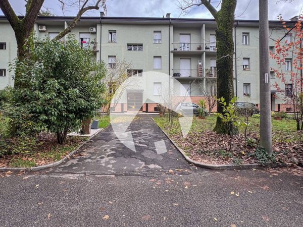 appartamento in vendita a Reggio nell'Emilia in zona Città Storica