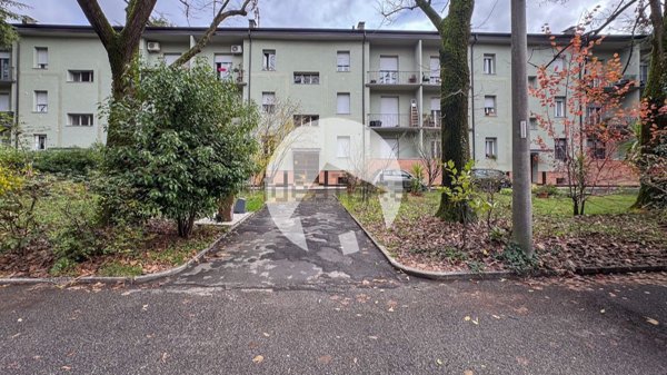 appartamento in vendita a Reggio nell'Emilia in zona Città Storica