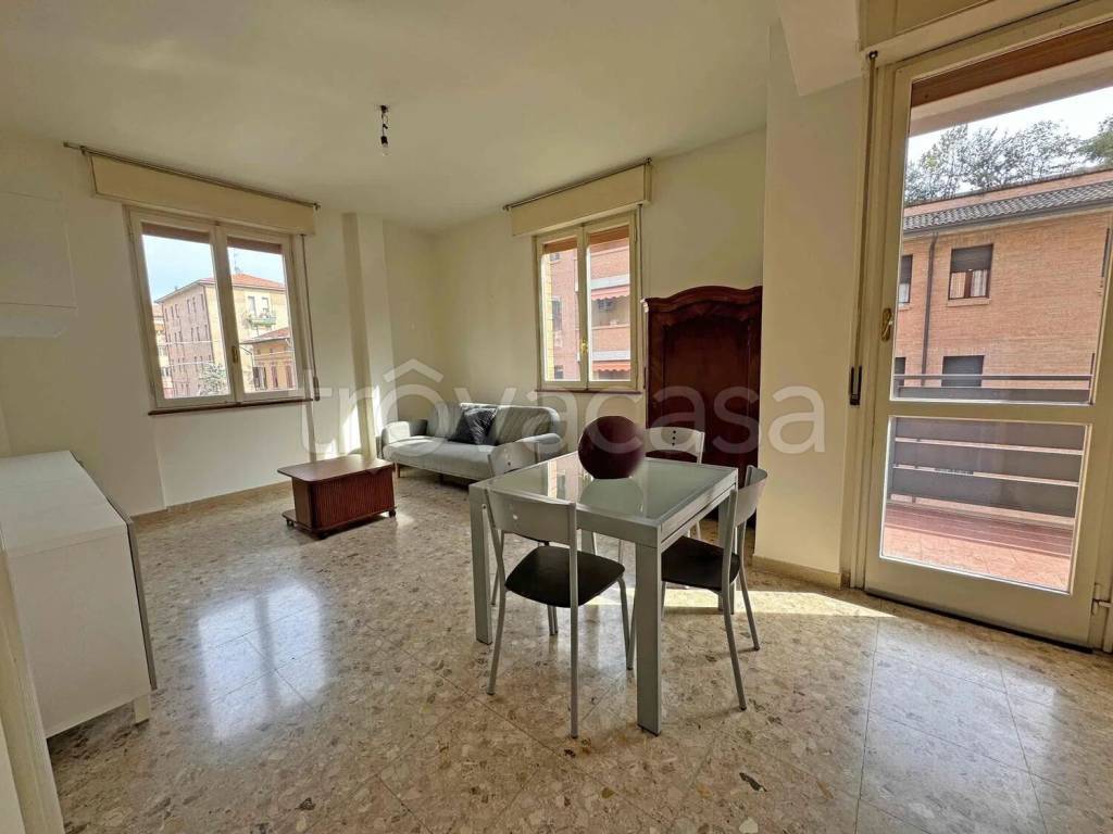 appartamento in vendita a Reggio nell'Emilia in zona Città Storica
