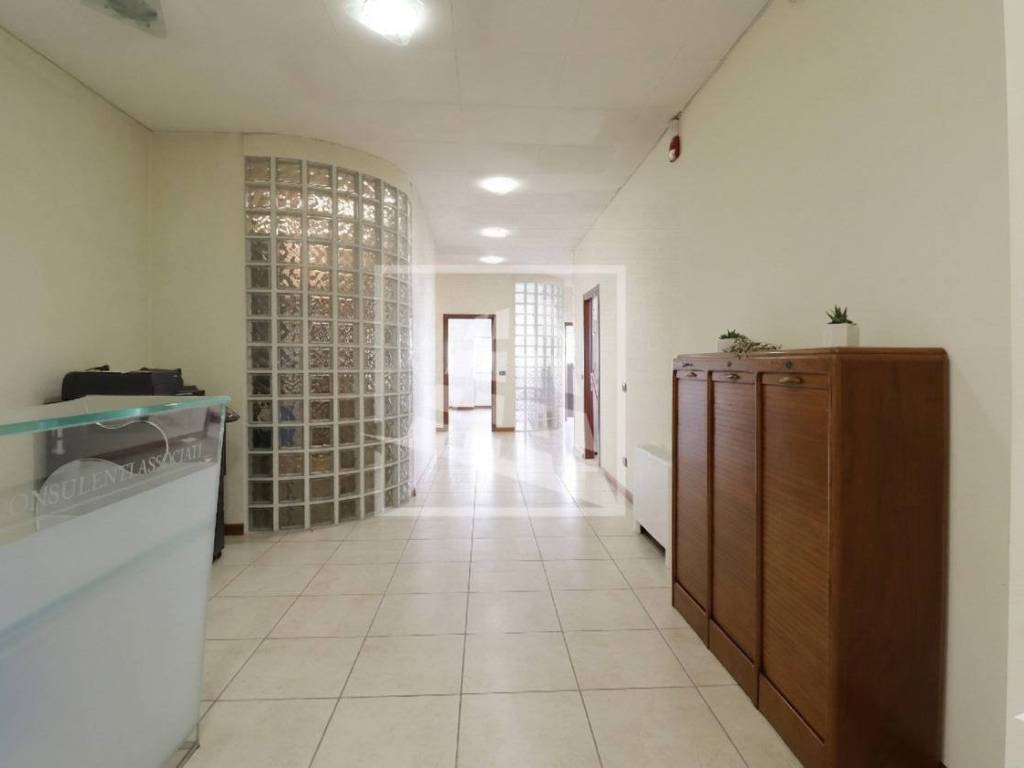 ufficio in vendita a Reggio nell'Emilia