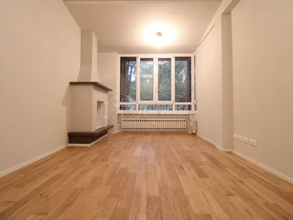 appartamento in vendita a Reggio nell'Emilia in zona Città Storica