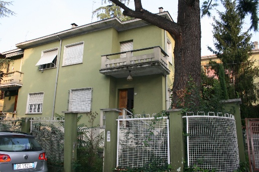 casa indipendente in vendita a Reggio nell'Emilia in zona Gattaglio