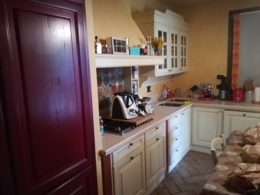 casa indipendente in vendita a Reggio nell'Emilia in zona Pieve Modolena