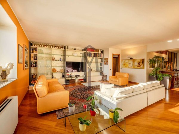 appartamento in vendita a Reggio nell'Emilia in zona Città Storica