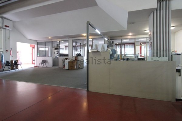 capannone in vendita a Reggio nell'Emilia