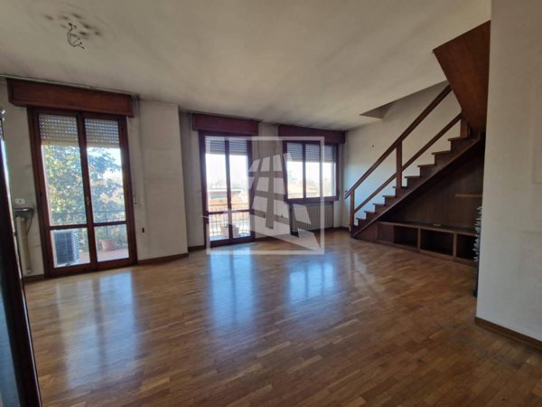 appartamento in vendita a Reggio nell'Emilia in zona Città Storica