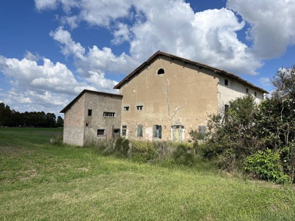 casale in vendita a Reggio nell'Emilia