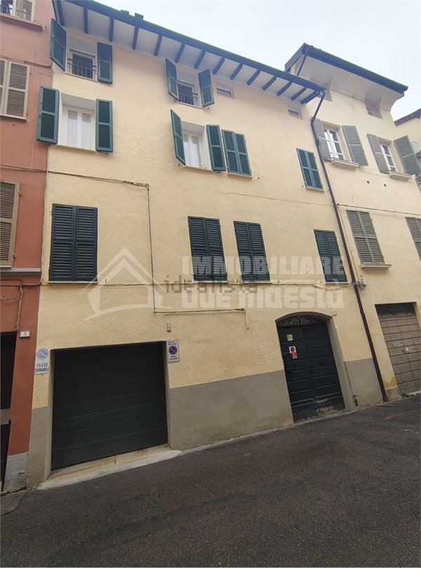 appartamento in vendita a Reggio nell'Emilia in zona Città Storica