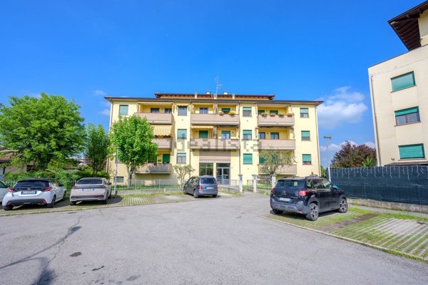 appartamento in vendita a Reggio nell'Emilia in zona Roncocesi