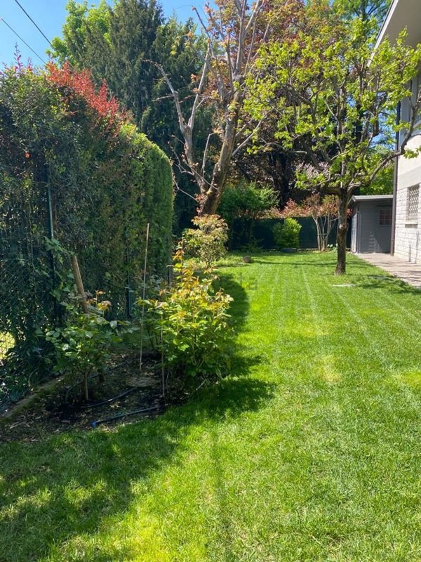 casa indipendente in vendita a Reggio nell'Emilia in zona Buco del Signore