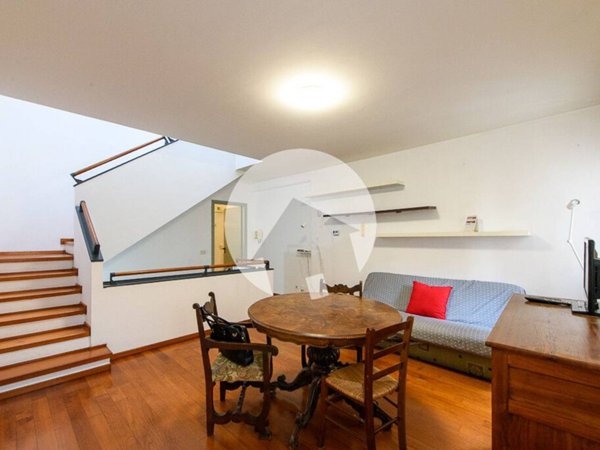 casa indipendente in vendita a Reggio nell'Emilia in zona Città Storica