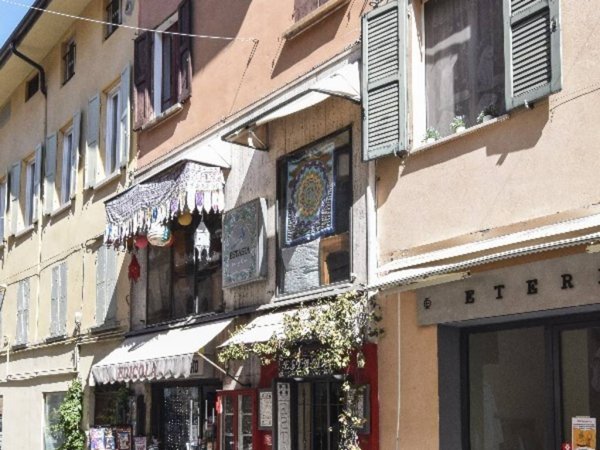 casa indipendente in vendita a Reggio nell'Emilia in zona Città Storica