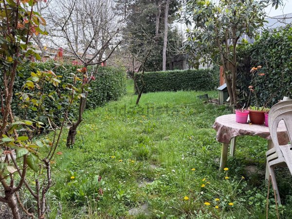 casa indipendente in vendita a Reggio nell'Emilia in zona Rivalta