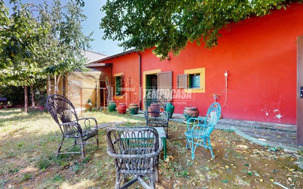 casa indipendente in vendita a Reggio nell'Emilia in zona Castellazzo