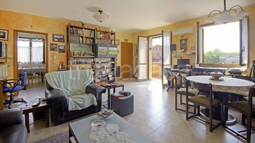 casa indipendente in vendita a Reggio nell'Emilia in zona Fogliano