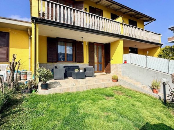 casa indipendente in vendita a Reggio nell'Emilia