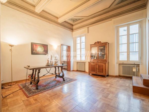 appartamento in vendita a Reggio nell'Emilia in zona Città Storica