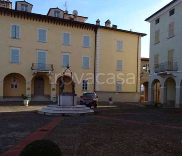 capannone in vendita a Reggio nell'Emilia in zona Tribunale