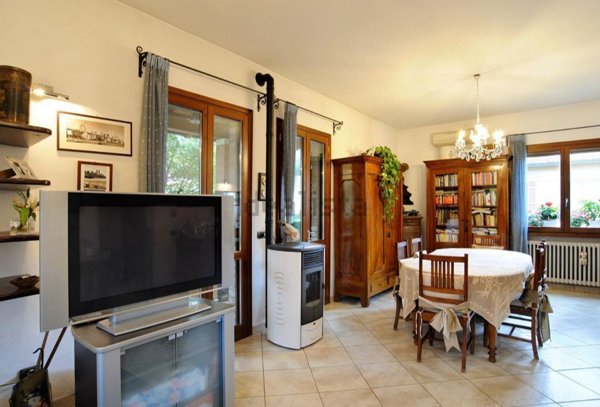 casa indipendente in vendita a Reggio nell'Emilia in zona Rosta Nuova