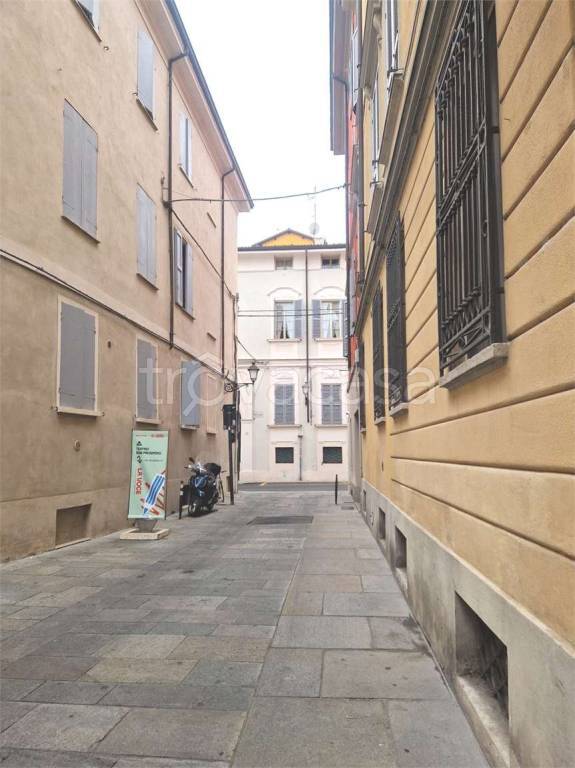 appartamento in vendita a Reggio nell'Emilia in zona Città Storica