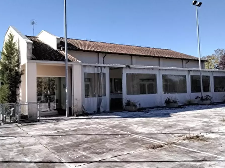 negozio in vendita a Reggio nell'Emilia in zona Tribunale
