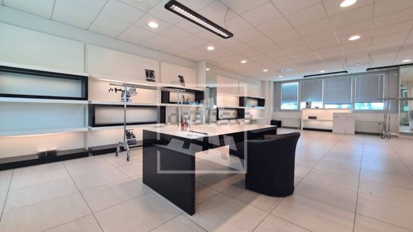 ufficio in vendita a Reggio nell'Emilia