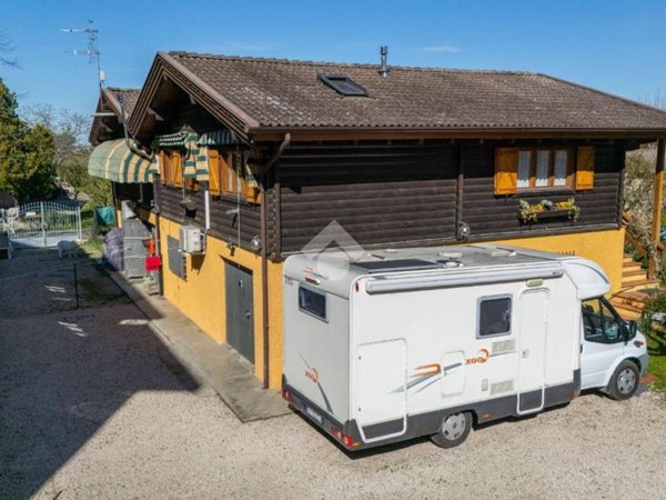 casa indipendente in vendita a Reggio nell'Emilia in zona Città Storica