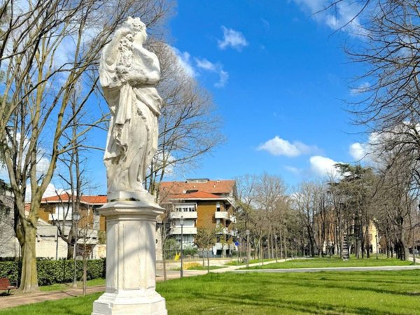 appartamento in vendita a Reggio nell'Emilia in zona Città Storica