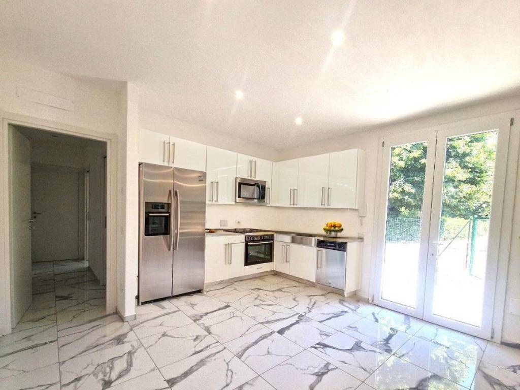 appartamento a Reggio nell'Emilia in zona San Pellegrino / Villa Canali