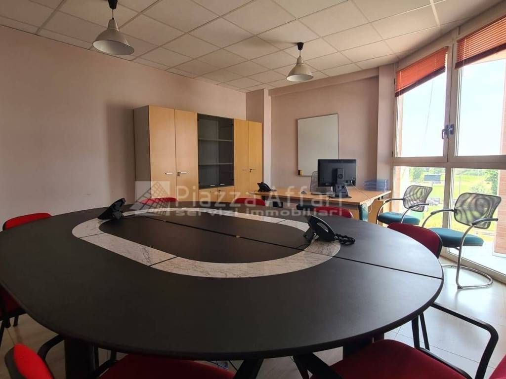 ufficio in vendita a Reggio nell'Emilia