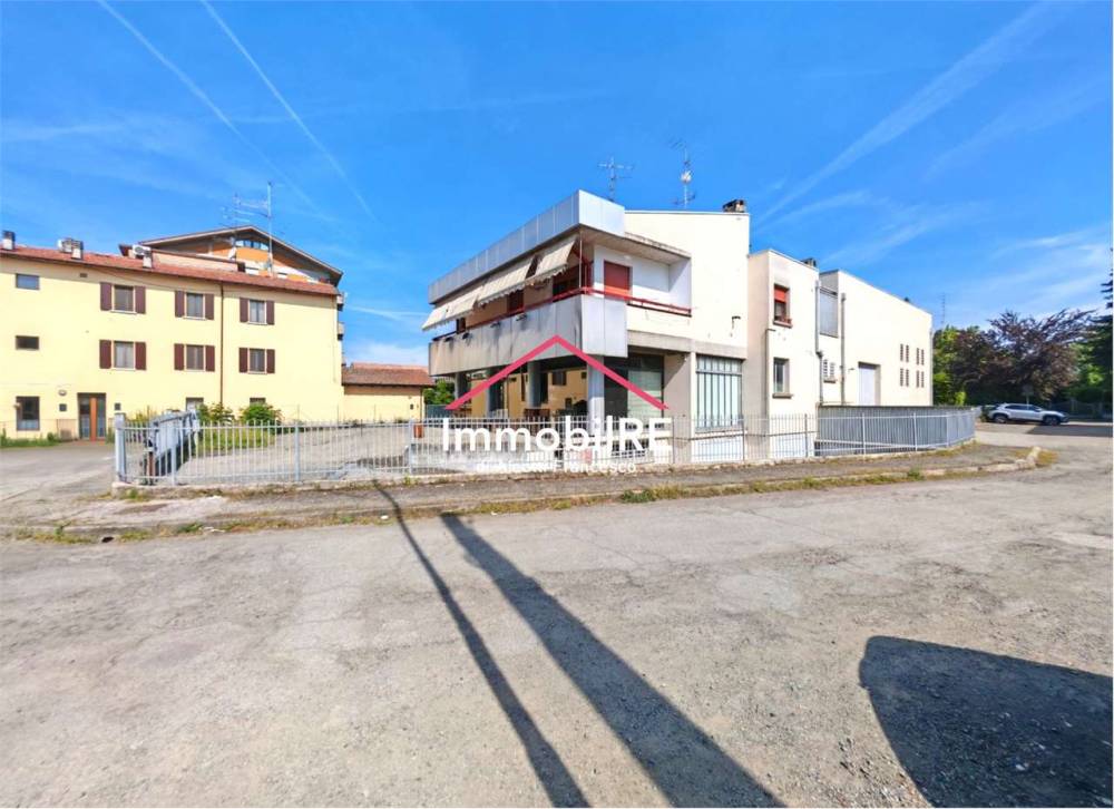 negozio in vendita a Reggio nell'Emilia
