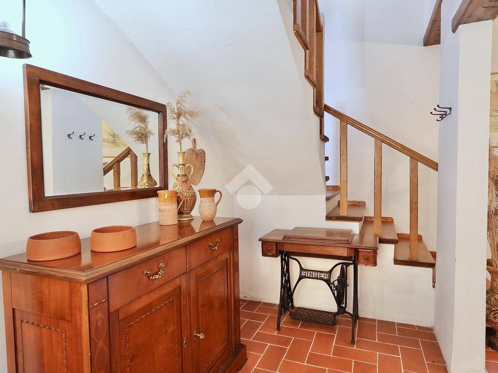 casa indipendente in vendita a Reggio nell'Emilia in zona Castellazzo