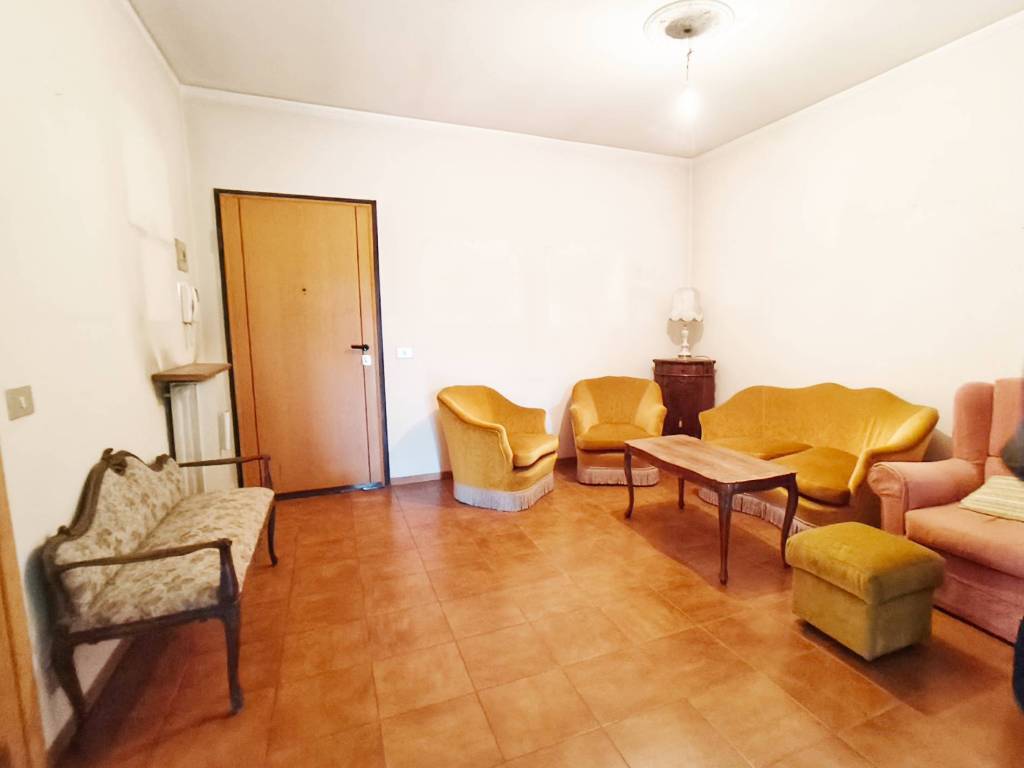 appartamento in vendita a Reggio nell'Emilia in zona Città Storica