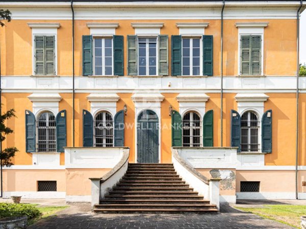 villa in vendita a Reggio nell'Emilia