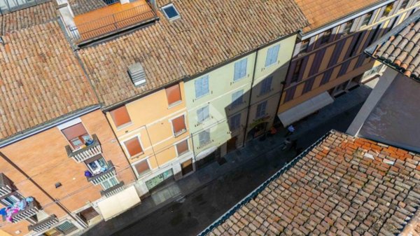 appartamento in vendita a Reggio nell'Emilia in zona Città Storica